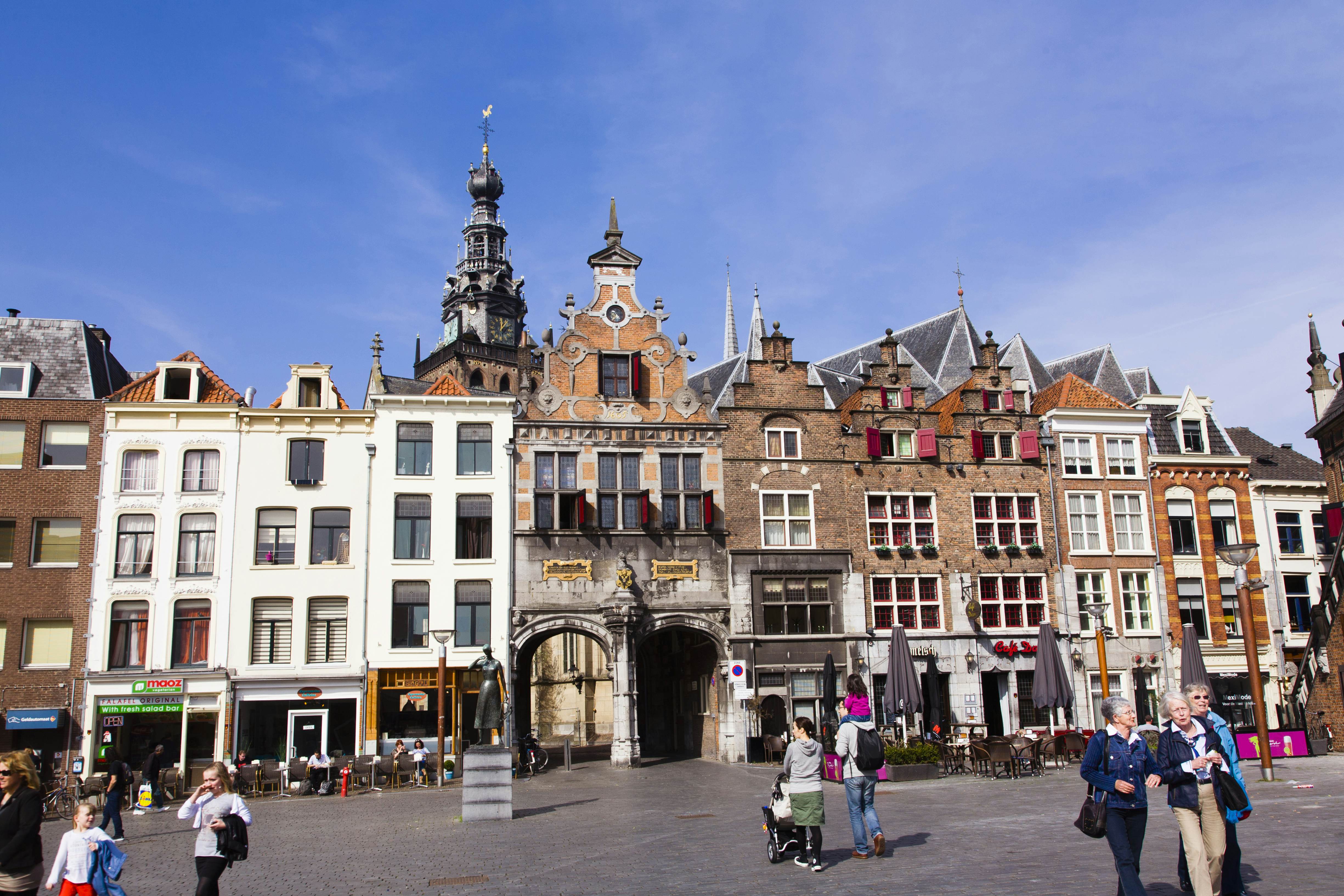 Beeldhouwer Quagga steenkool Nijmegen travel - Lonely Planet | The Netherlands, Europe