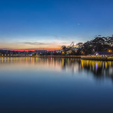 Blue hour at Xuan Huong Lake