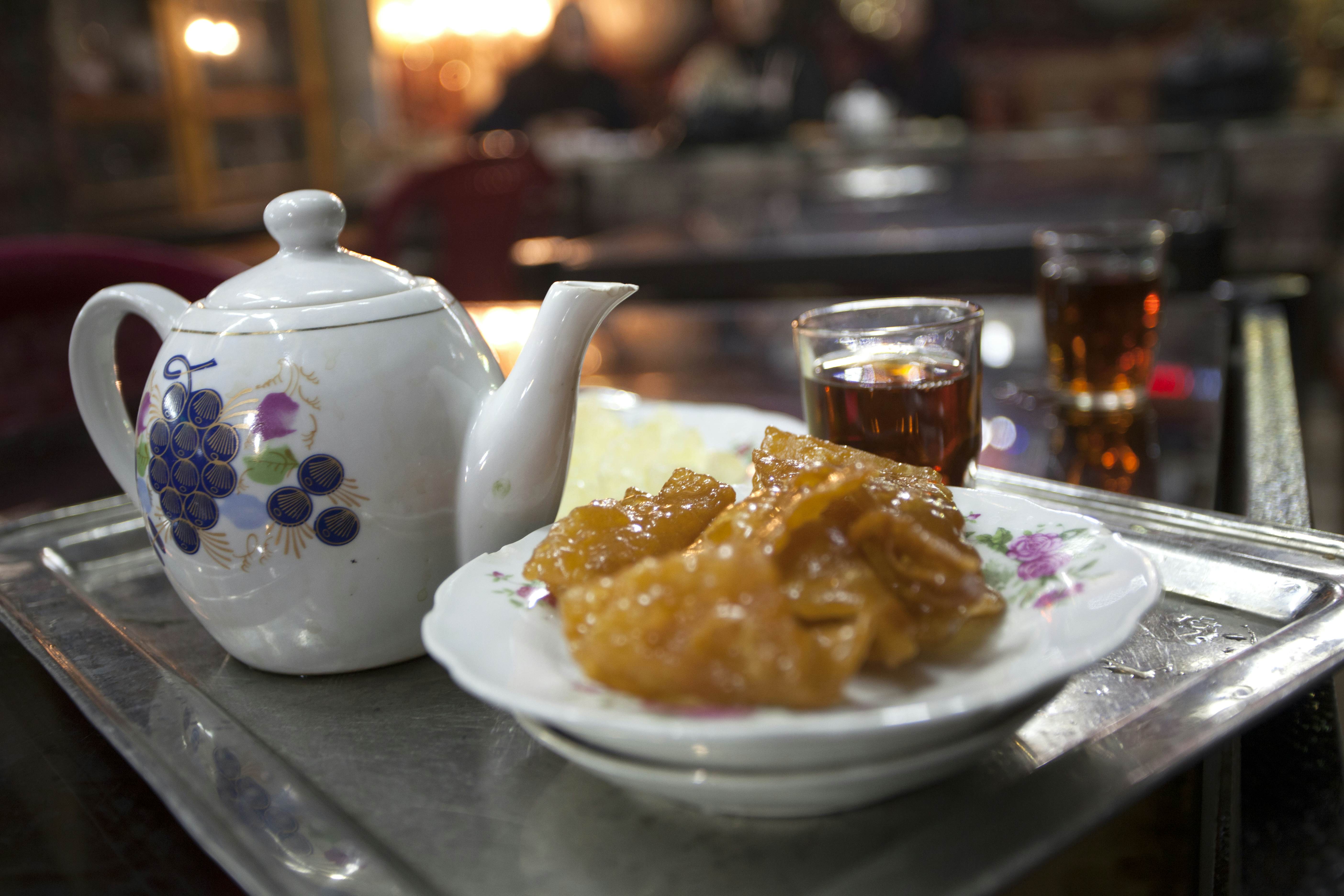 Isfahan, Azadegan Tea House