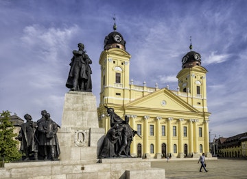 Kossuth statue, Great Church in Debrecen, Hungary