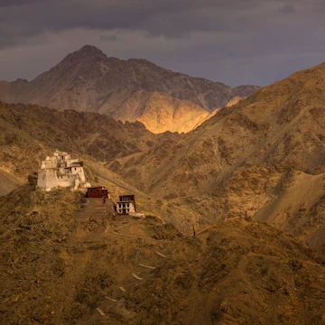 Leh palace with nice mountain range