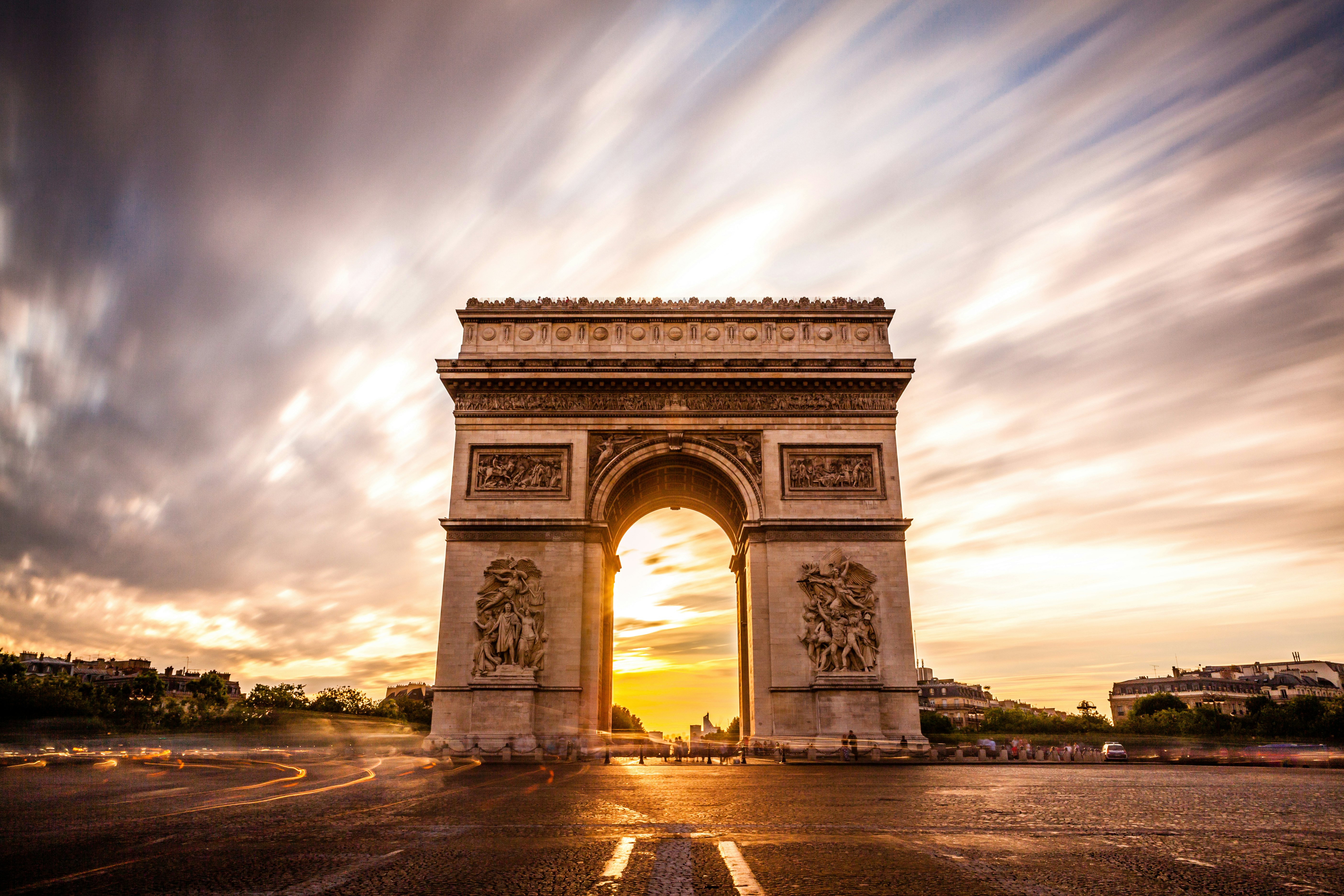 Coucher de l'Arc de Triomphe de l'Ã©toile Ã  Paris