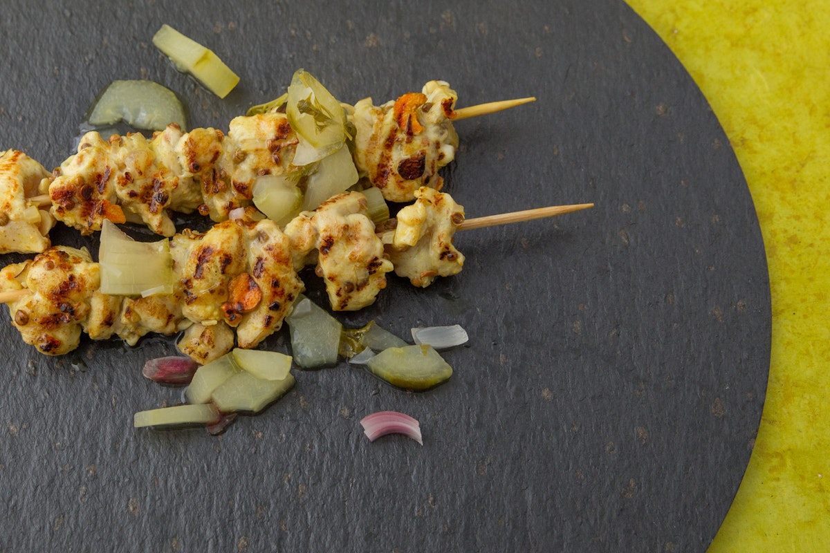 Chicken satay and vegetables