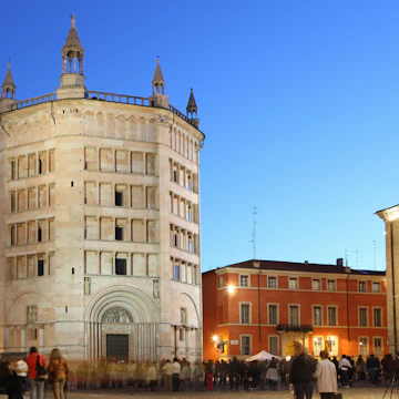 Italy, Emilia Romagna, Parma, Piazza Duomo, Battistero at Dusk.