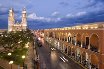 Mexico, Campeche State, Campeche City, historical center listed as World Heritage by UNESCO , the Zocalo, the cathedral and the library