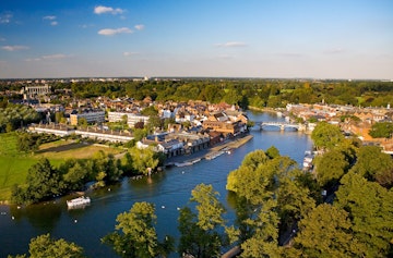 River Thames, Eton on left bank, Windsor on right