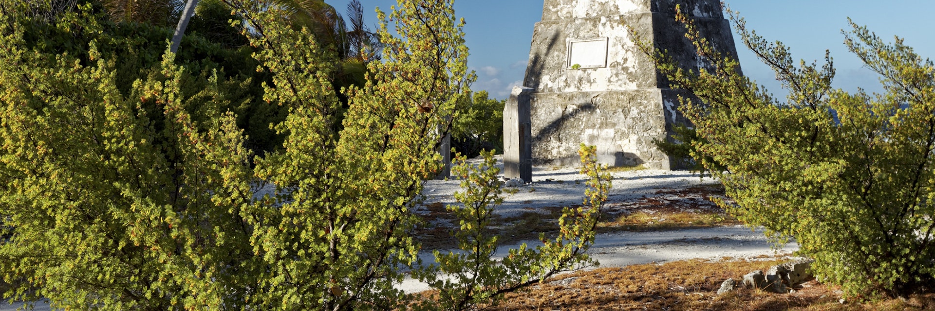 Lighthouse at Rotoava (Fakarava atoll)