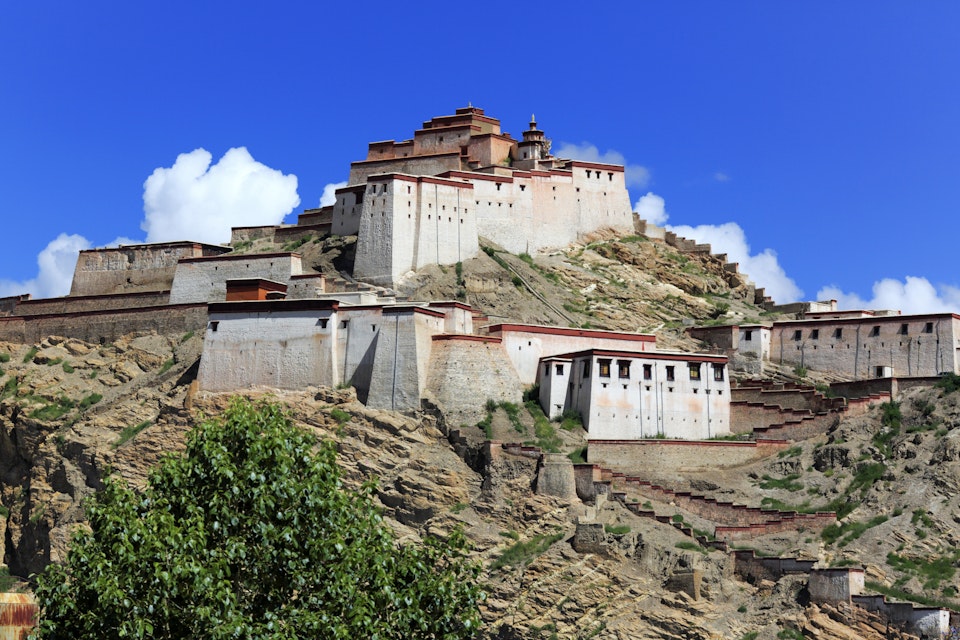 China, Tibet, Shigatse Prefecture, Gyantse County, Gyantse, View of Gyantse Dzong