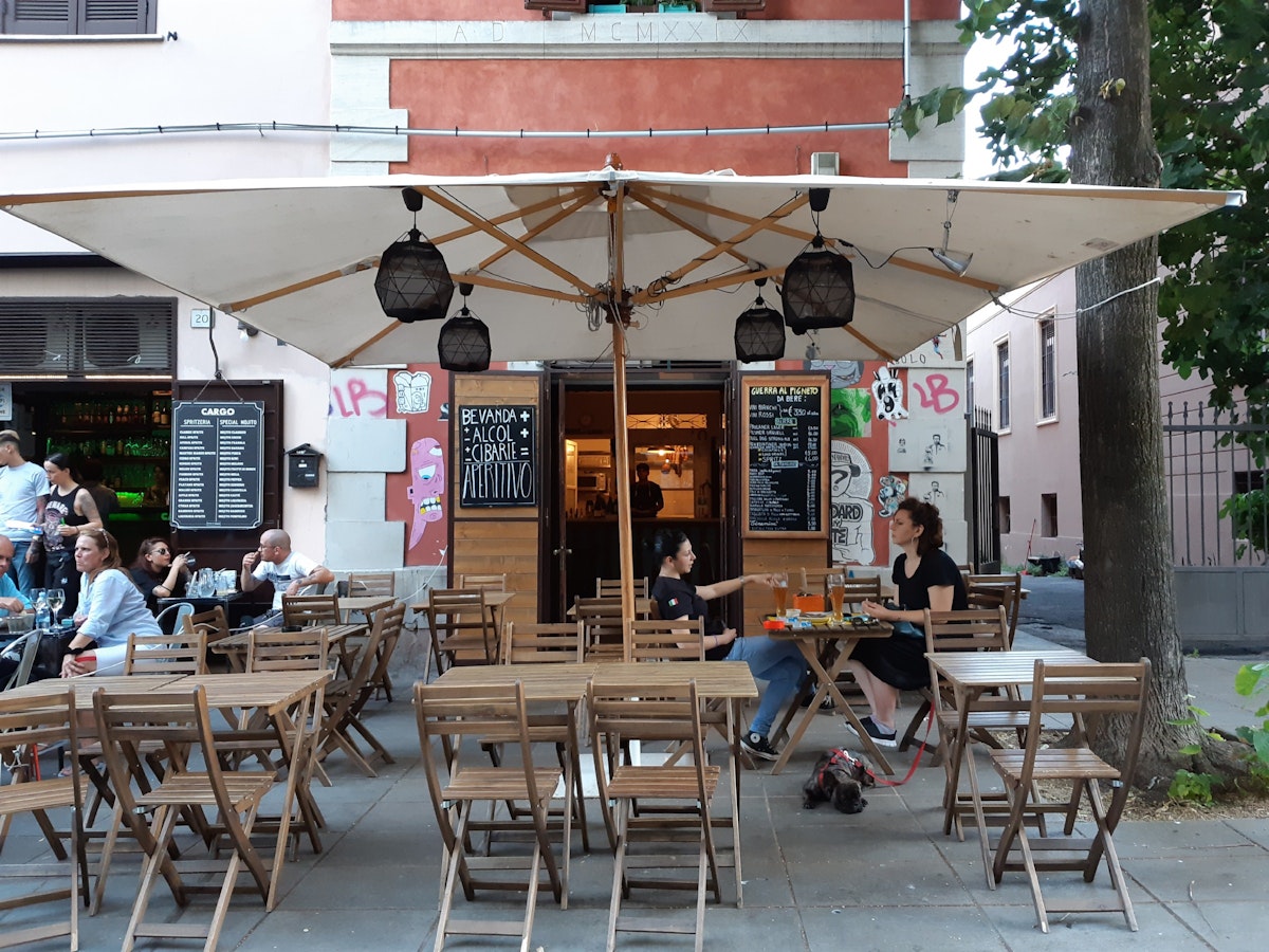 Outdoor seating only is available at bar Guerra al Pigneto.