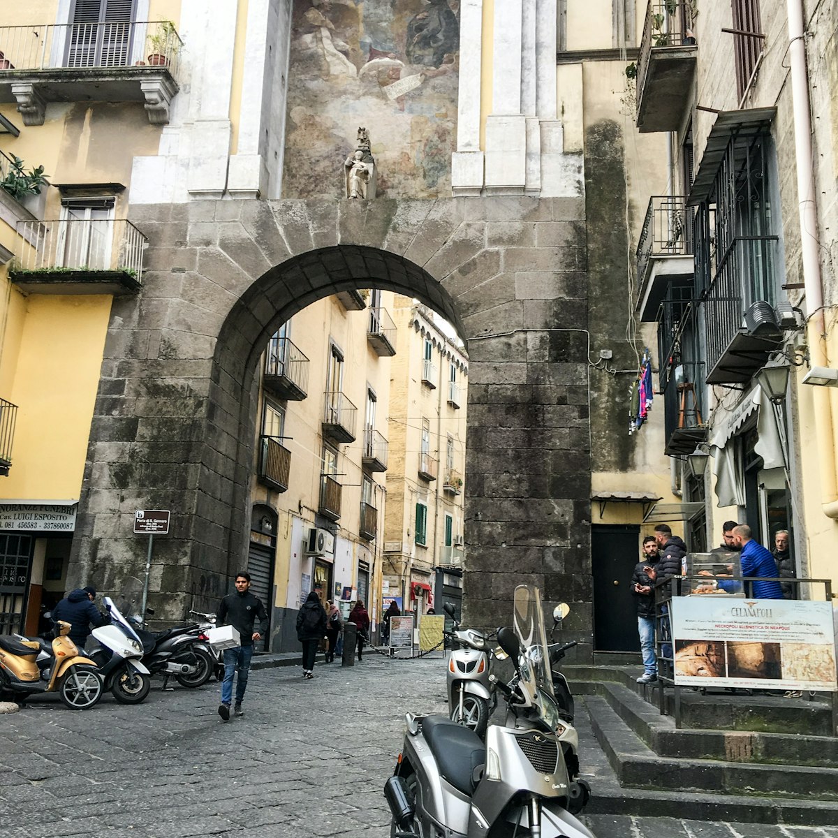 Porta San Gennaro