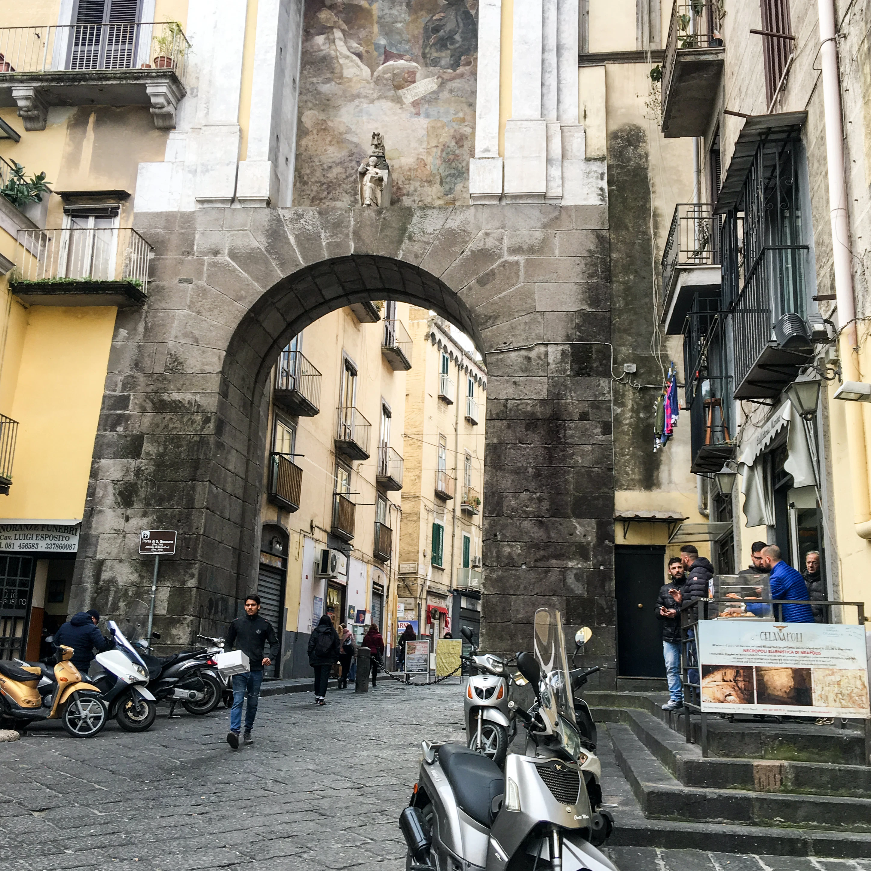Porta San Gennaro