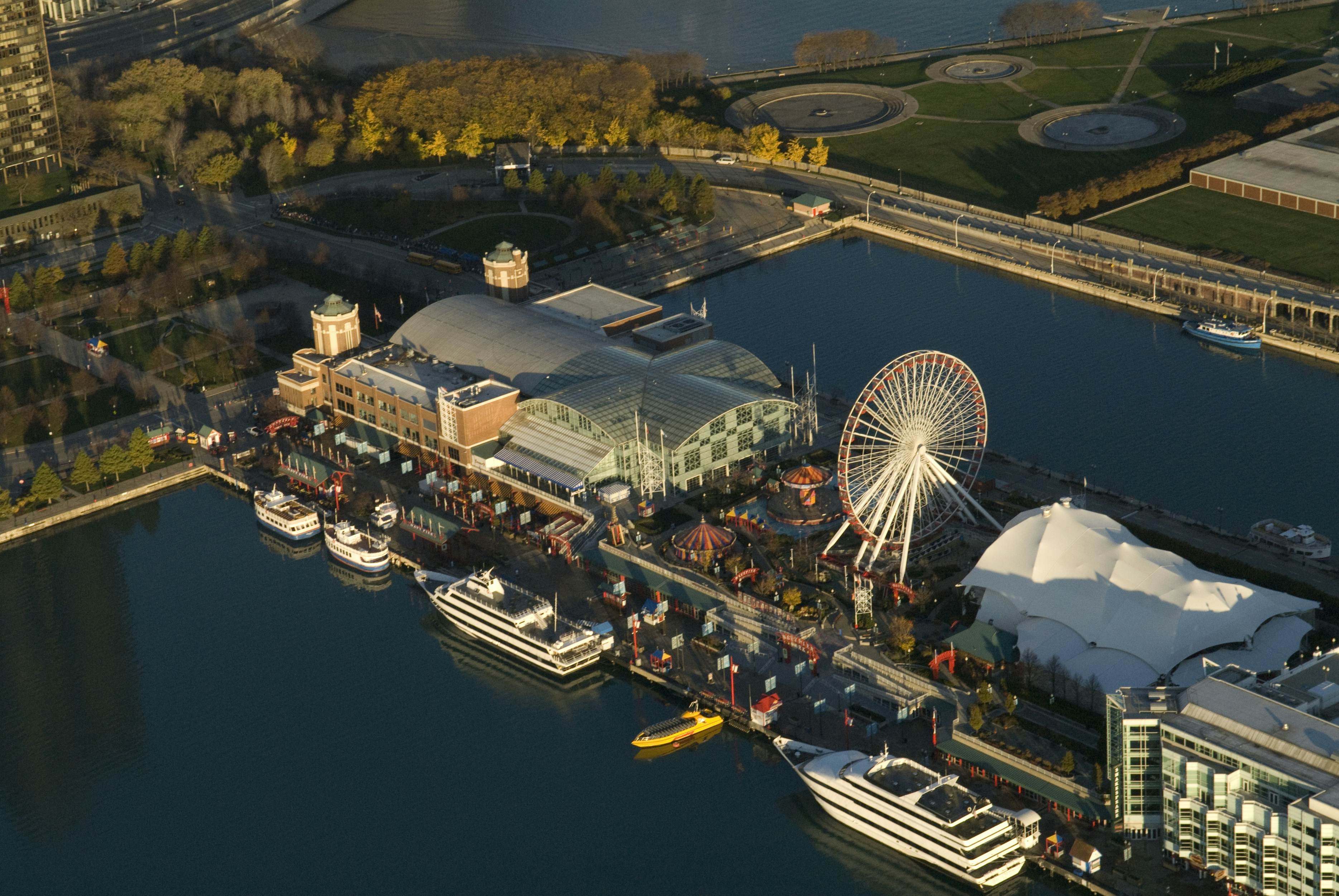 26 Amazing Navy Pier Chicago Attractions and Things To Do