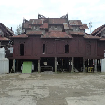 View of Shwe Yaunghwe Kyaung monastery
