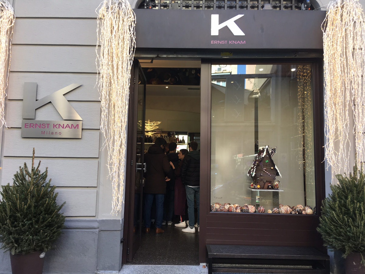 Pasticceria Knam shop entrance
