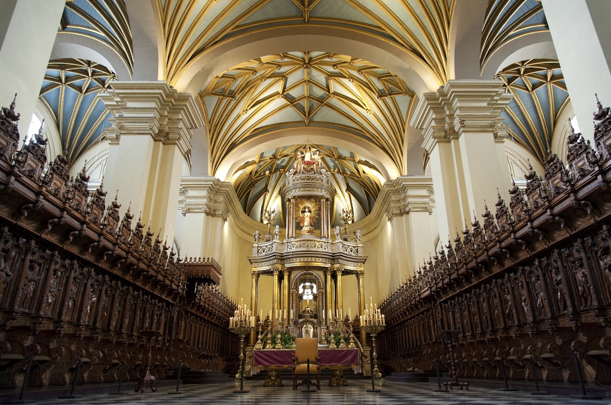 Interior of La Catedral de Lima