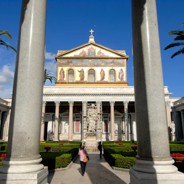 Basilica di San Paolo Fuori Le Mura courtyard garden.