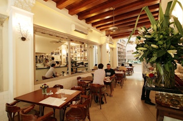 Broth Cafe interior.