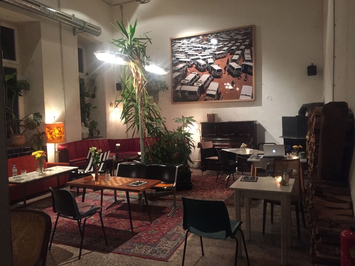 Cafe in Burgasse 24