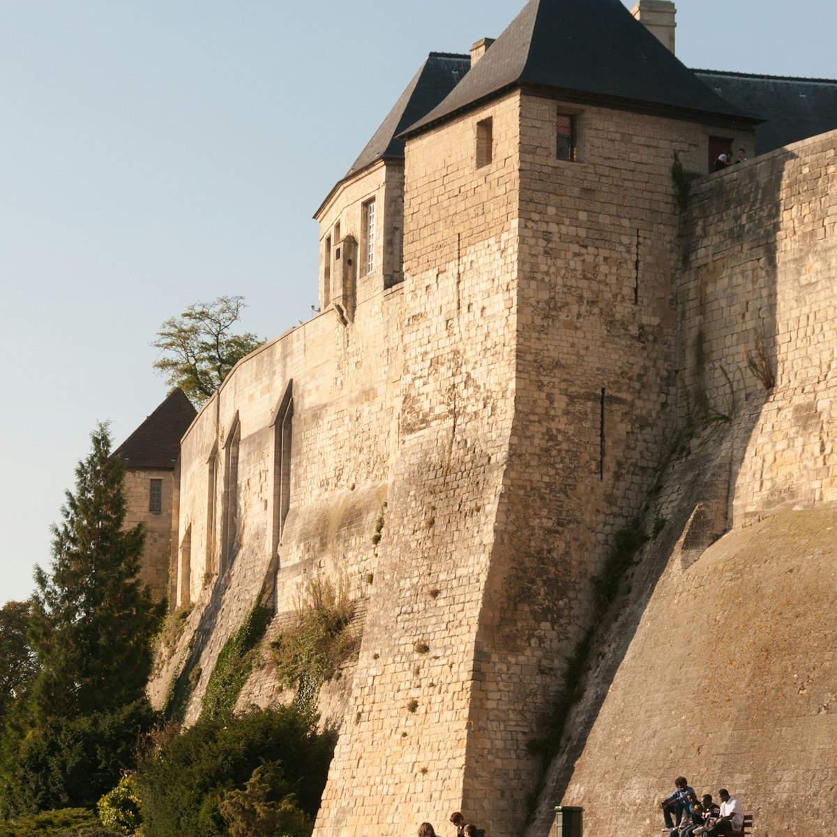 Caen Chateau, ramparts and bastions