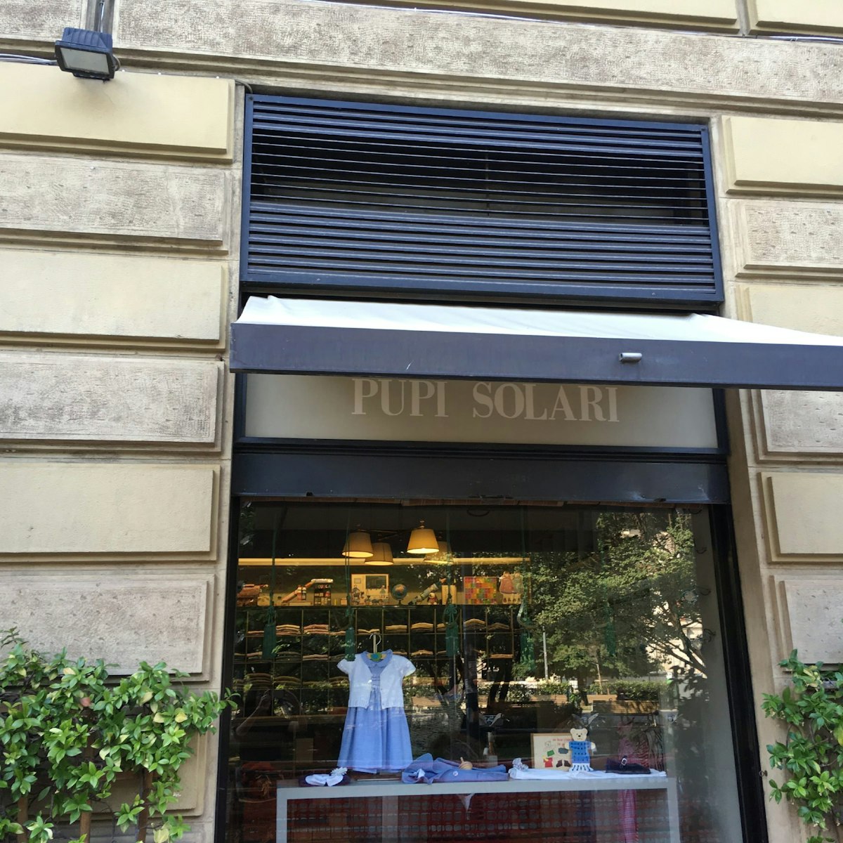 Pupi Solari shop window