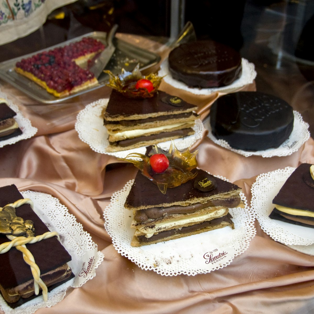 Special pastries at Sandri, Passeggiata, Corso Vannucci.