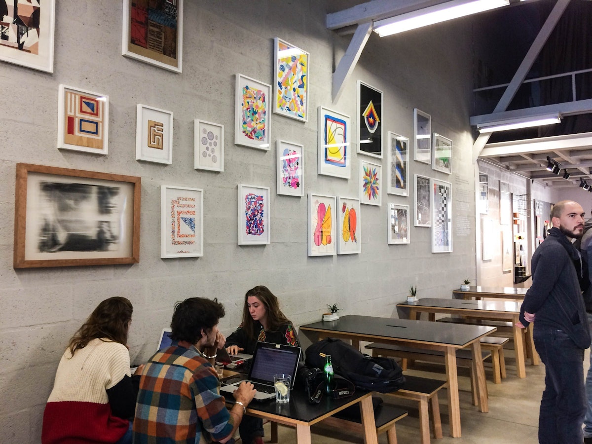Students at Montana Lisboa Café