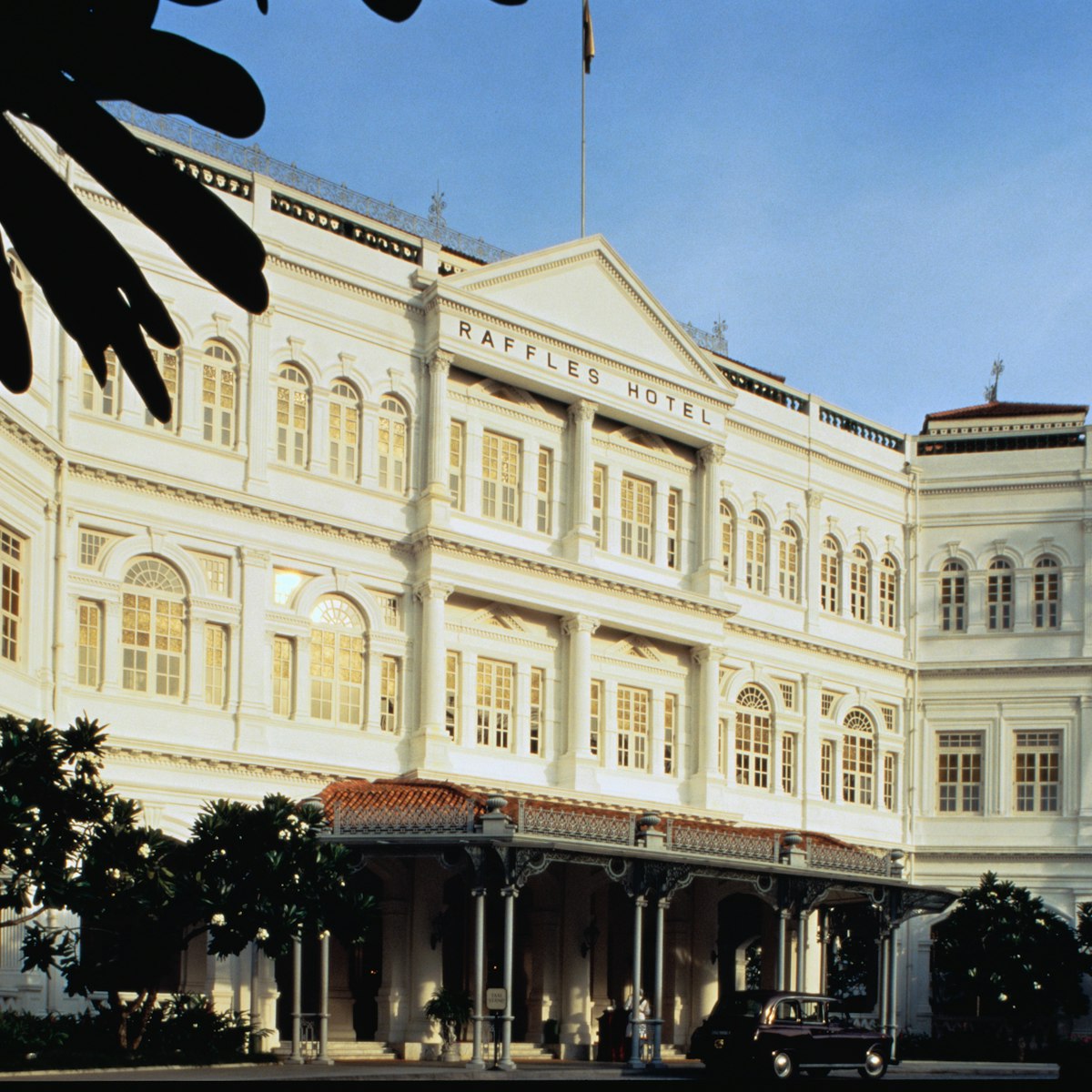 Singapore,entrance and frontage of the British Colonial Raffles Hotel