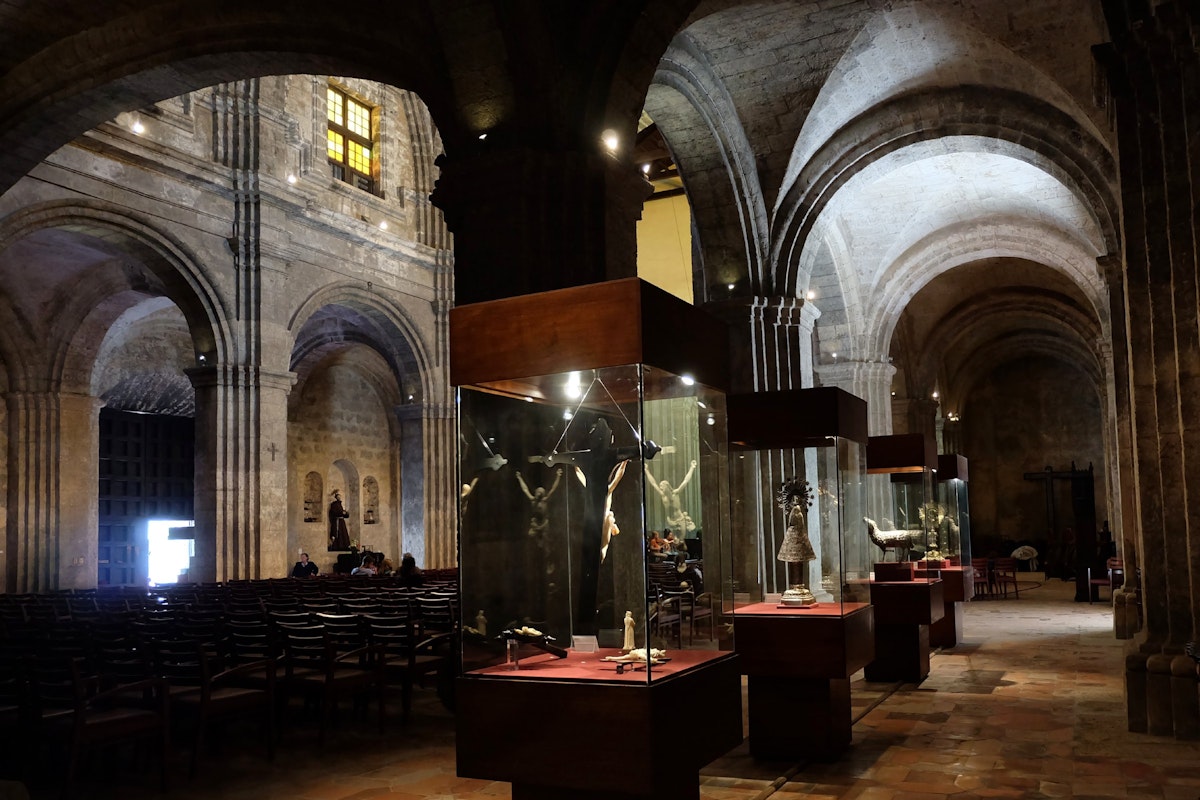 Small museum of religious objects within Iglesia y Monasterio de San Francisco de Asís.