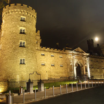 Moon over Kilkenny Castle