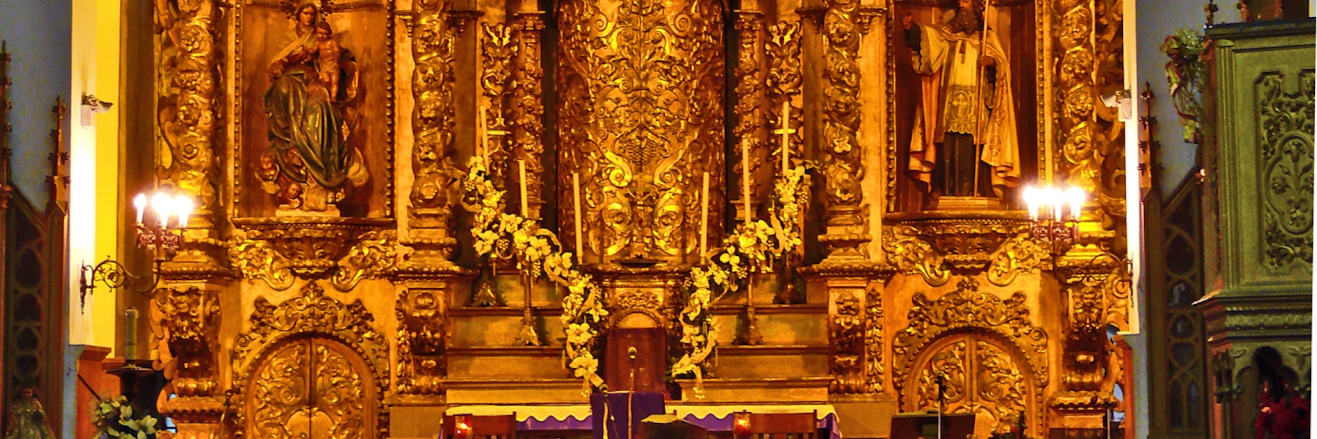 PANAMA CITY, PANAMA, DECEMBER 19 2006. The Golden Altar of the Church of San Jose, on December 19th 2006. FOR EDITORIAL USE ONLY; Shutterstock ID 157436489; Your name (First / Last): Josh Vogel; GL account no.: 56530; Netsuite department name: Online Design; Full Product or Project name including edition: Digital Content/Sights