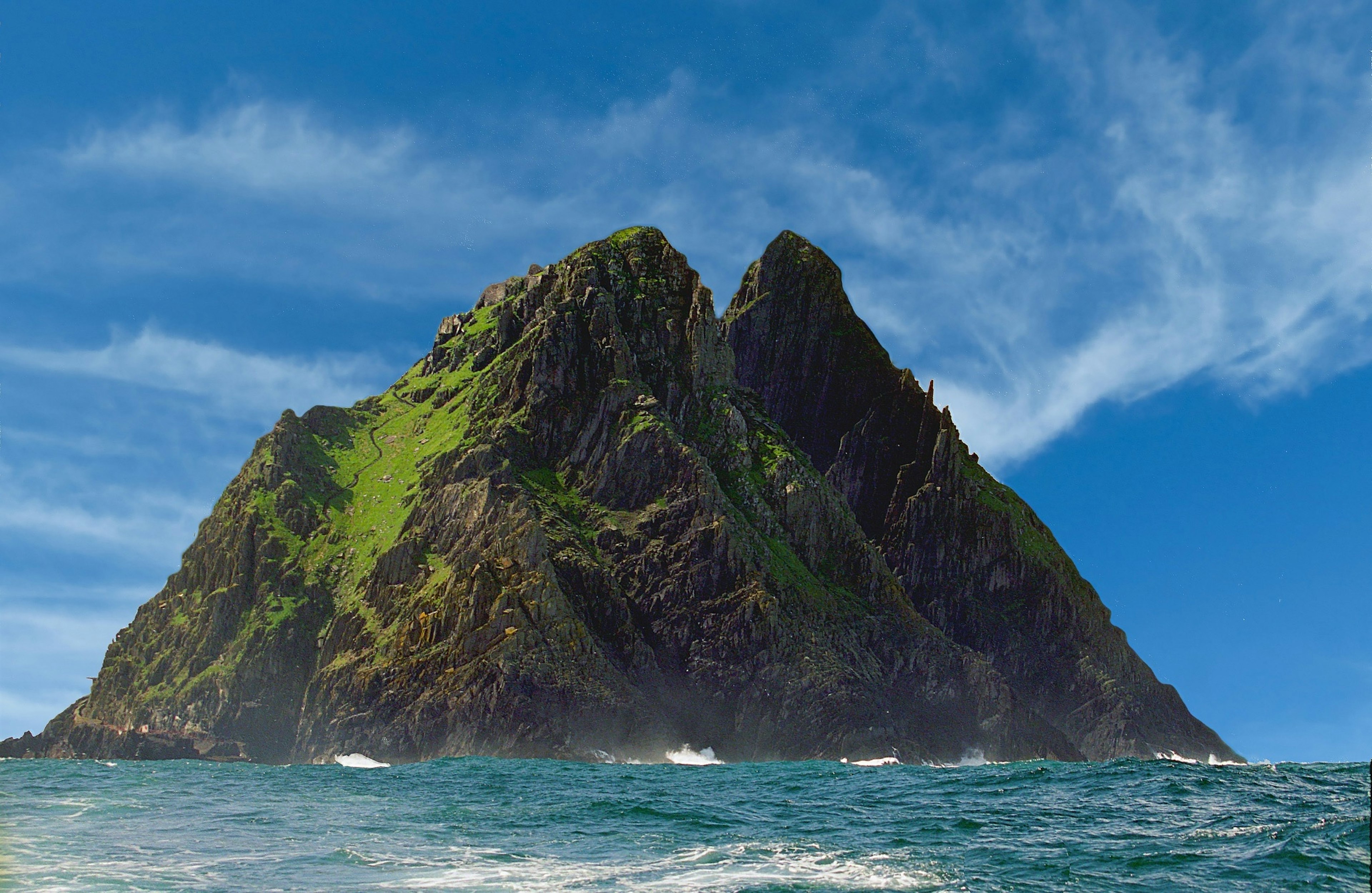 b657b761fae6a0cda29ee3e61a387d1d-skellig-islands.jpg