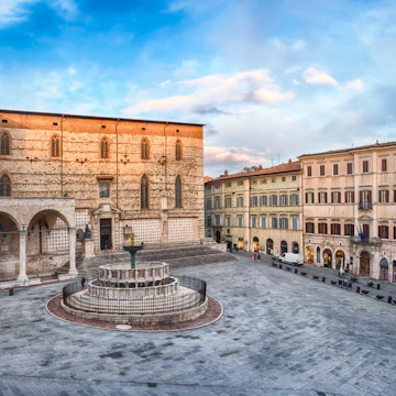 Panoramic view of Piazza IV Novembre, main square and masterpiece of medieval architecture in Perugia, Italy; Shutterstock ID 1043462140; Your name (First / Last): Anna Tyler; GL account no.: 65050; Netsuite department name: Online Editorial; Full Product or Project name including edition: destination-image-southern-europe