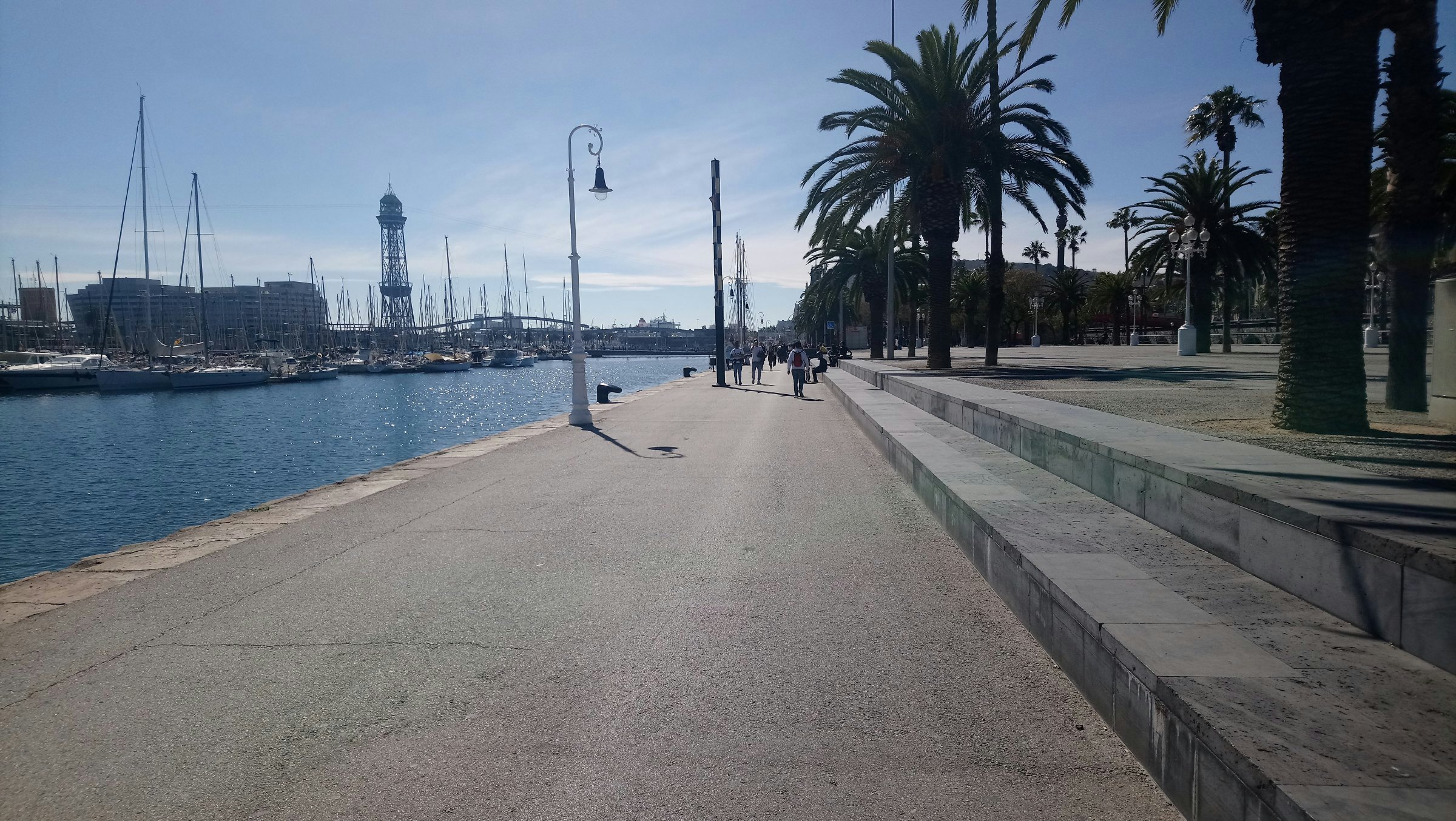 View along Moll de la Fusta