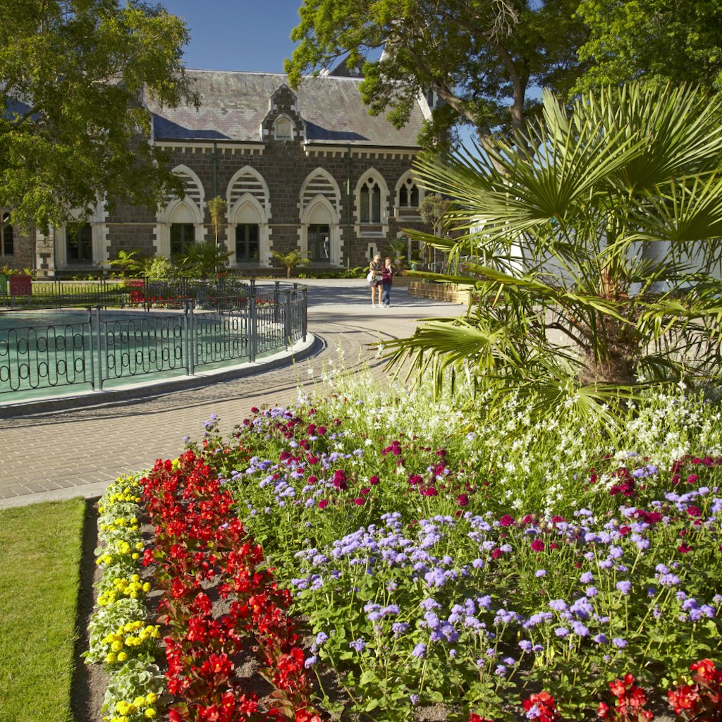 Botanic Gardens and Canterbury Museum in Hagley Park.