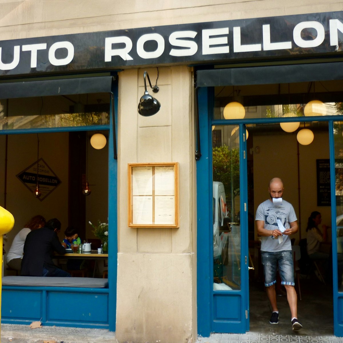 Auto Rosellon facade.