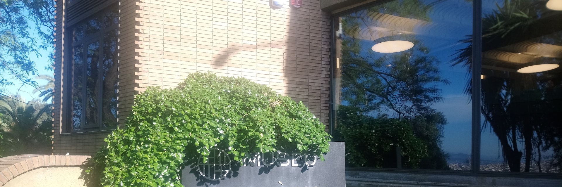 Entrance to Museu Etnològic