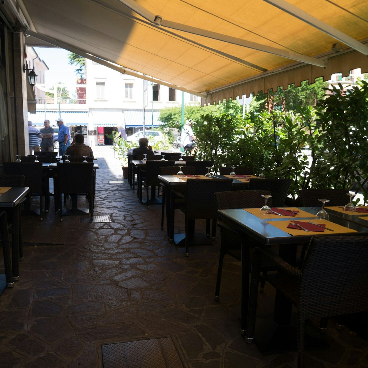 Da Cri Cri e Tendina has plenty of outdoor seating in summer months