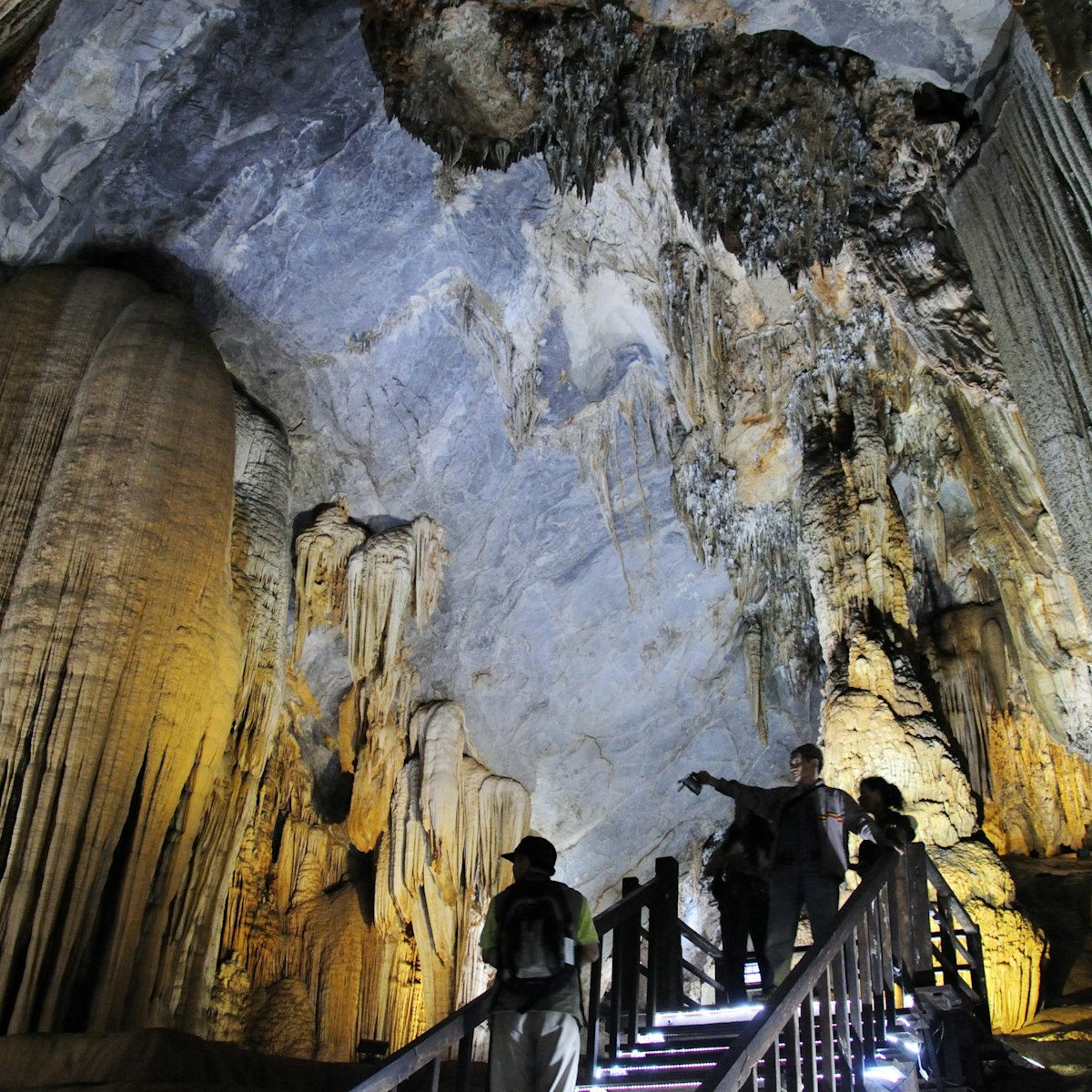 Paradise Cave,Vietnam.