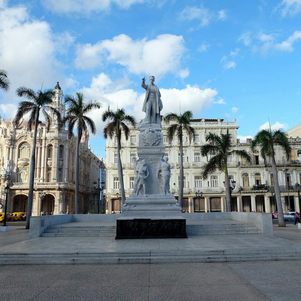 A statue of Cuba’s National Heroe José Martí in the center of the Parque Central.