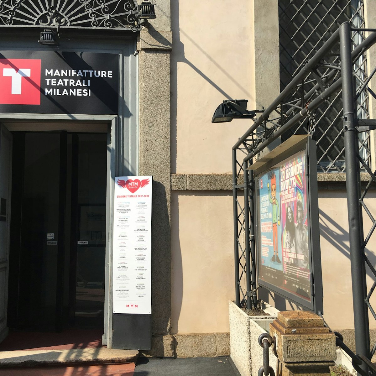 Teatro Litta entrance