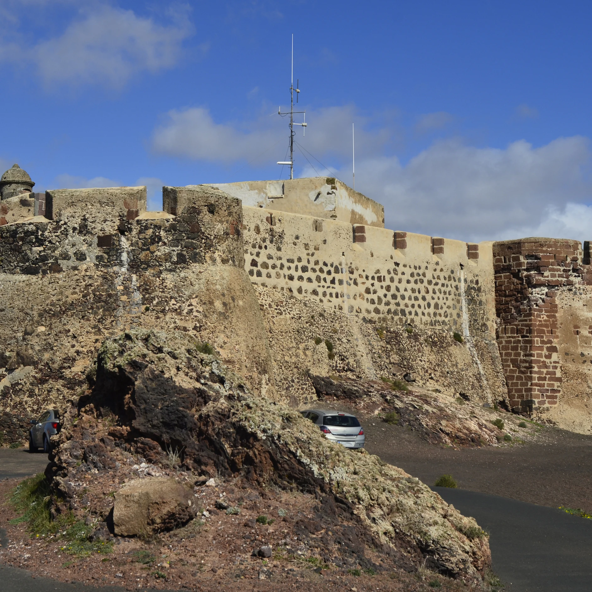 Teguise, Lanzarote, Canary Island, Castillo Santa Barbara now a piracy museum; Shutterstock ID 97653305; Your name (First / Last): Tom Stainer; GL account no.: 65050 ; Netsuite department name: Online Editorial; Full Product or Project name including edition: Best in Travel 2018