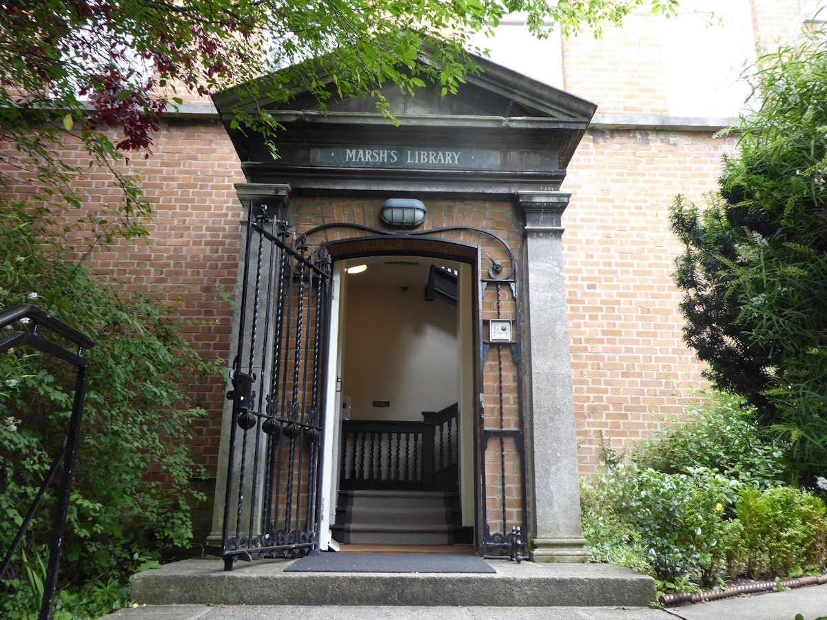 The entrance door to Marsh's Library