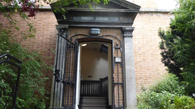 The entrance door to Marsh's Library