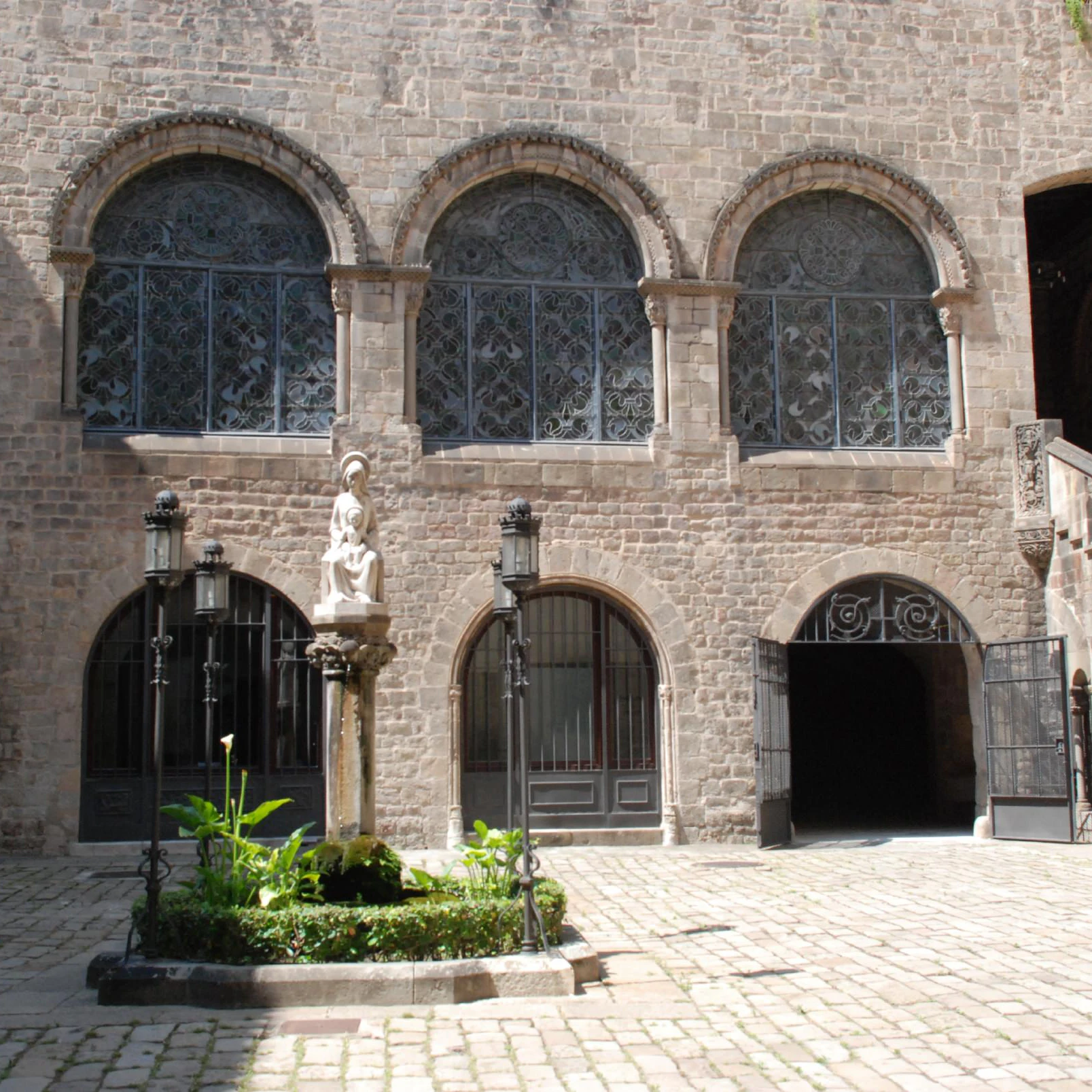 Inner courtyard of the Palau Episcopal
