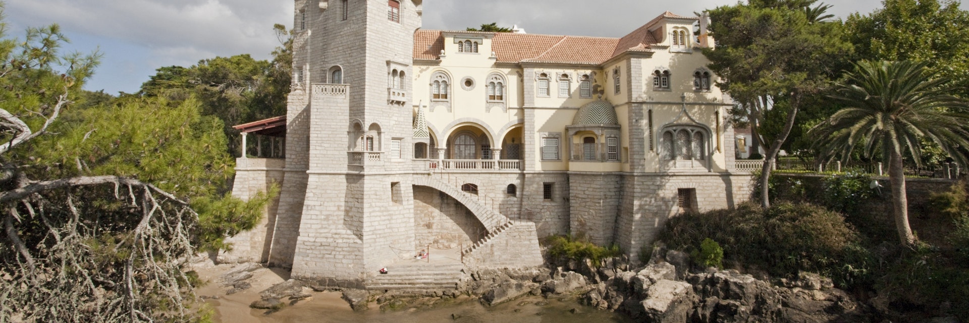 Portugal, Cascais, Conde Castro palace