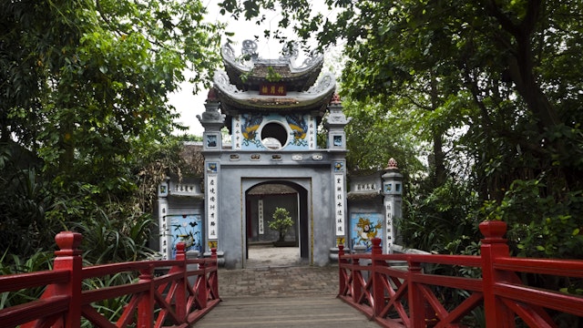 Vietnamese bridge and pagoda entrance