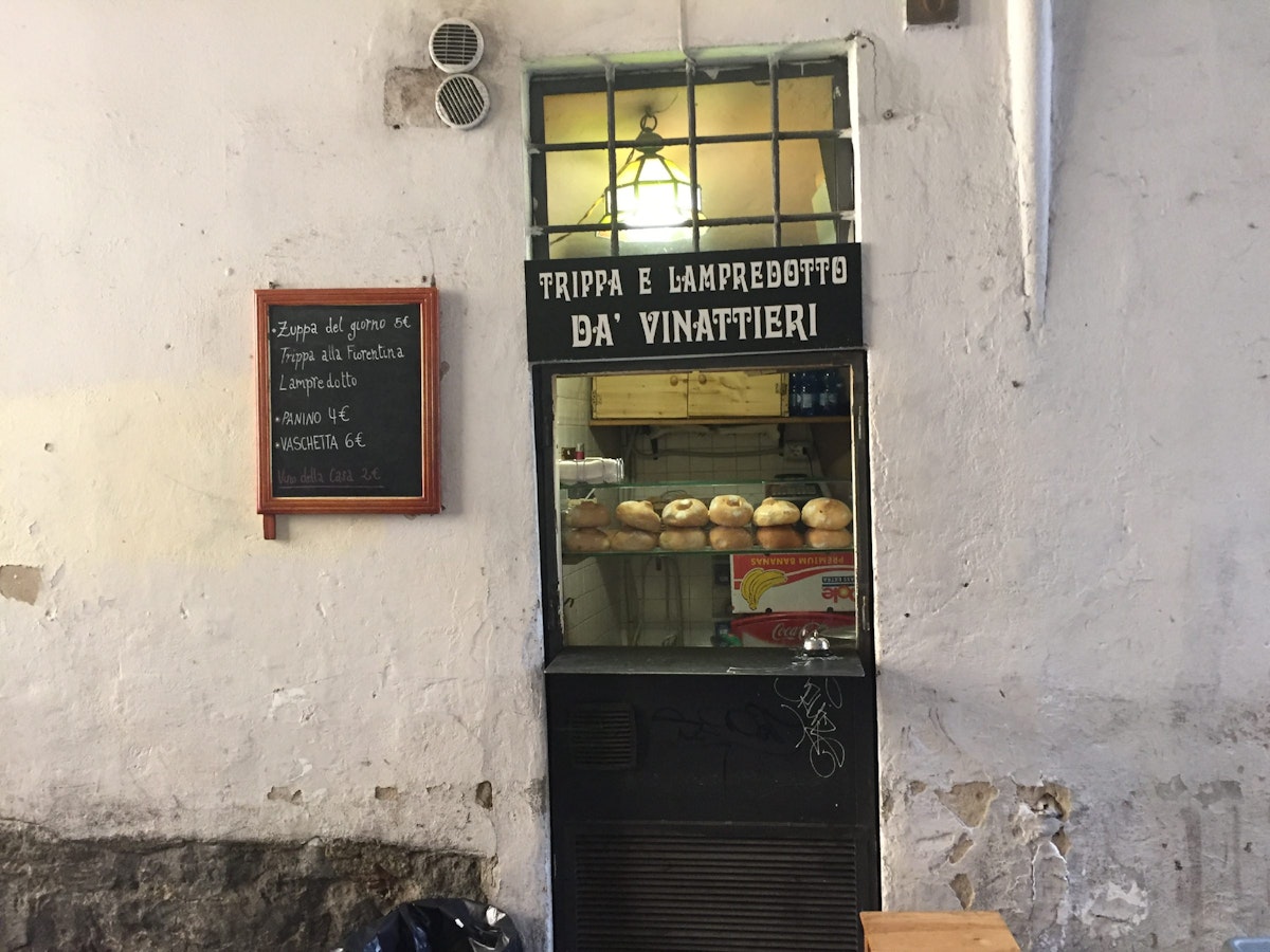 Da Vinattieri Shop front from via Santa Margherita