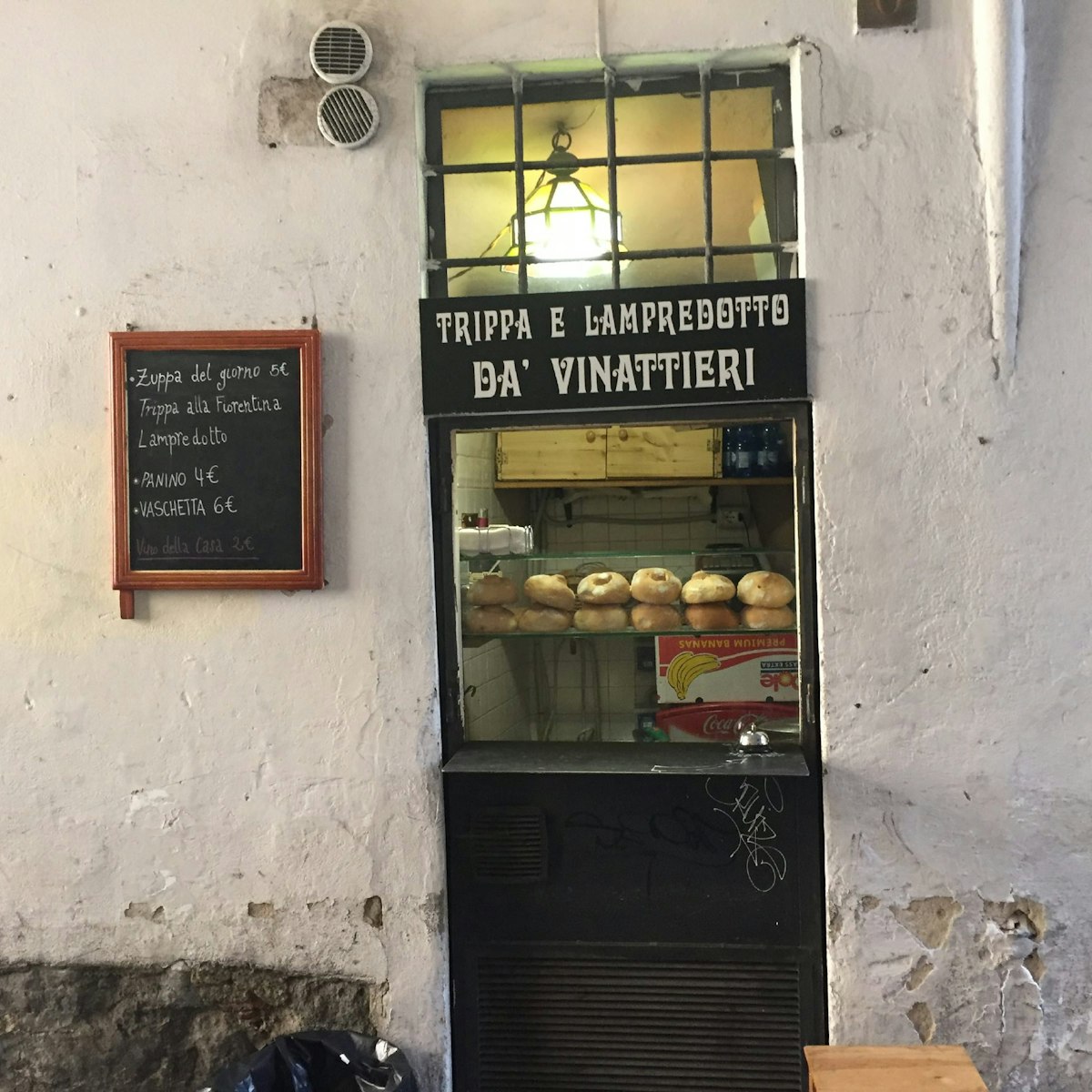 Da Vinattieri Shop front from via Santa Margherita