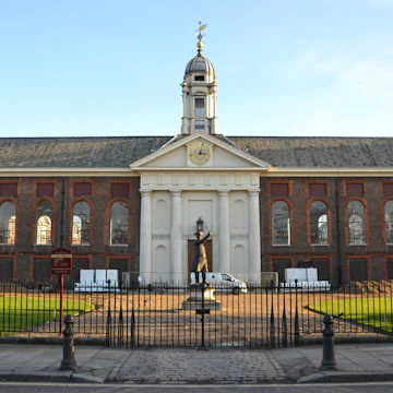 The front of Royal Chelsea Hospital, famous for housing the Chelsea Pensioners