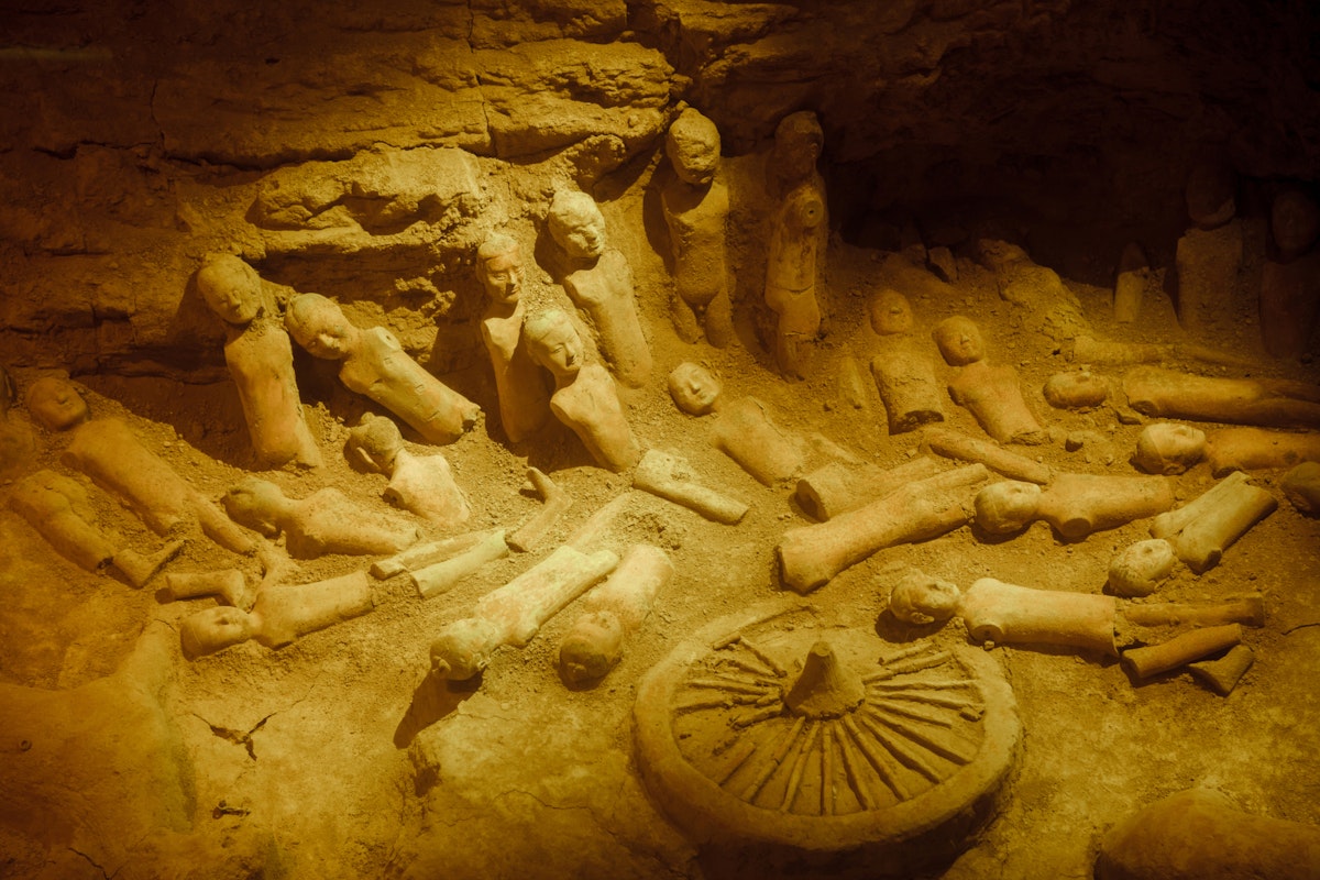 Terracotta figures at the Han Dynasty Tomb of Han Yang Ling, Xian, China.